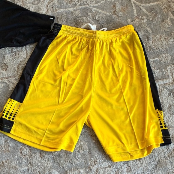 Athletic, Exercise activities - Yellow & Black Graphic T-Shirt - Picture 4 of 8